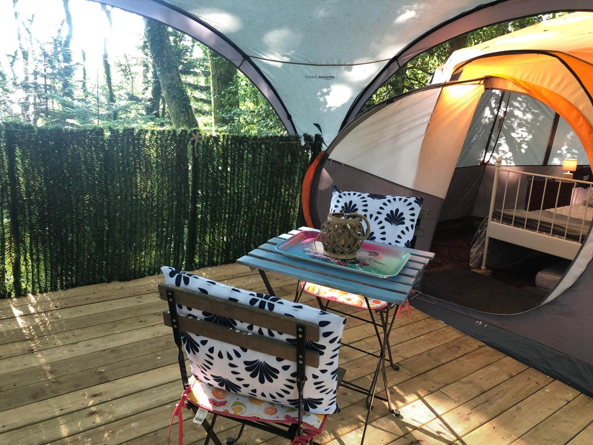 Camping Au Lac Du Drennec Glamping Tent Commana エクステリア 写真